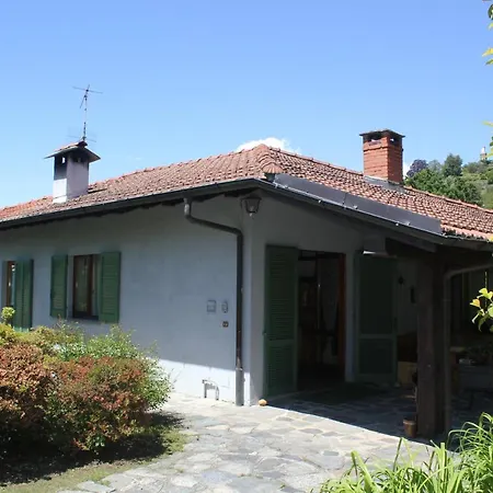 The Country House On Lake Orta In بيت للعطل