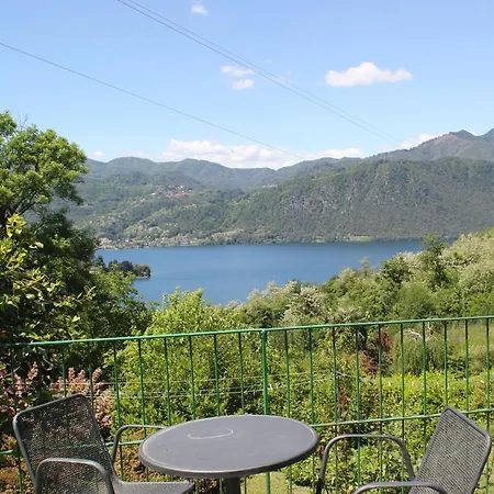 Ferienhaus The Country House On Lake Orta In *