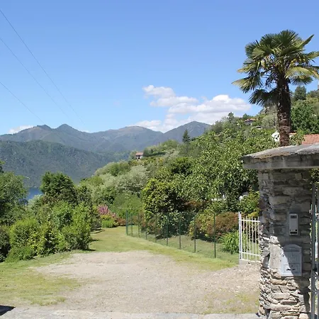 The Country House On Lake Orta In بيت للعطل *